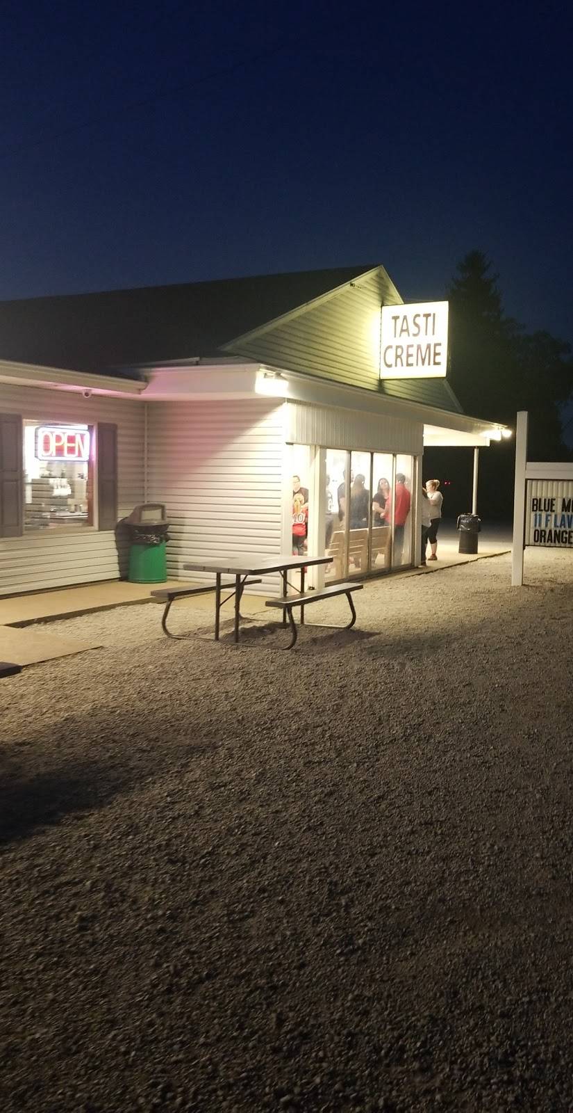 Tasti Creme | restaurant | 4767 Navarre Rd SW, Canton, OH 44706, USA | 3304176005 OR +1 330-417-6005