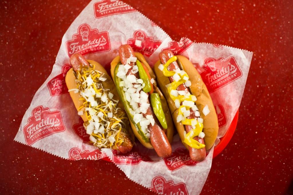 Freddys Frozen Custard & Steakburgers | restaurant | 8621 W 21st St, Wichita, KS 67205, USA | 3167222299 OR +1 316-722-2299