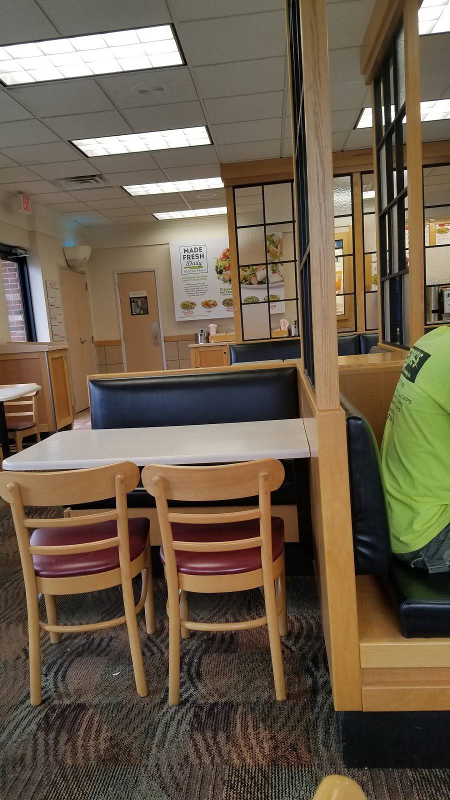 Wendys | restaurant | 1419 Williamson Rd NE, Roanoke, VA 24012, USA | 5403440599 OR +1 540-344-0599