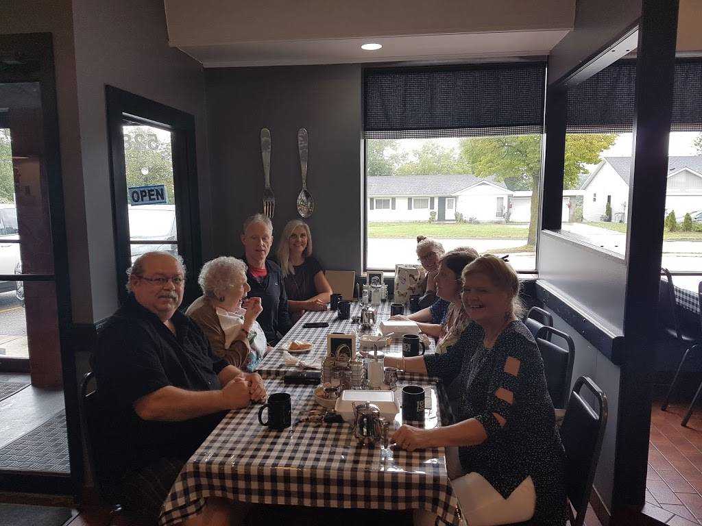 Joe’s Diner - St. Marys | restaurant | 528 Queen St E, St. Marys, ON N4X 1B8, Canada | 2266617799 OR +1 226-661-7799