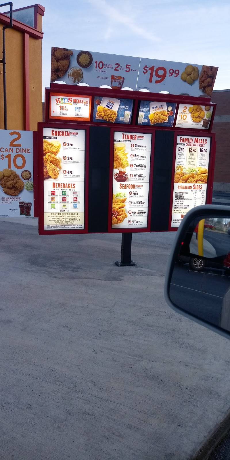 Popeyes Louisiana Kitchen | restaurant | 127 E Morris Blvd, Morristown, TN 37813, USA | 4233534099 OR +1 423-353-4099