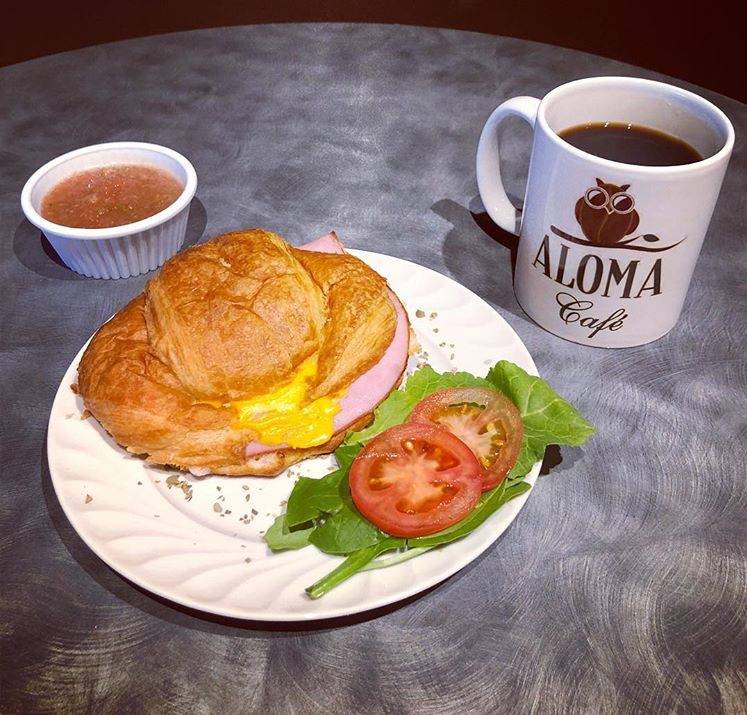 Aloma Cafe | restaurant | 2120 Whisper Lakes Blvd, Orlando, FL 32837, USA | 4076359698 OR +1 407-635-9698