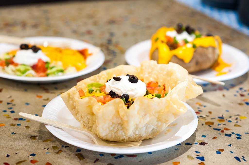 The Taco Factory | restaurant | 1746 Falcon Ave, Carmi, IL 62821, USA | 6183828226 OR +1 618-382-8226