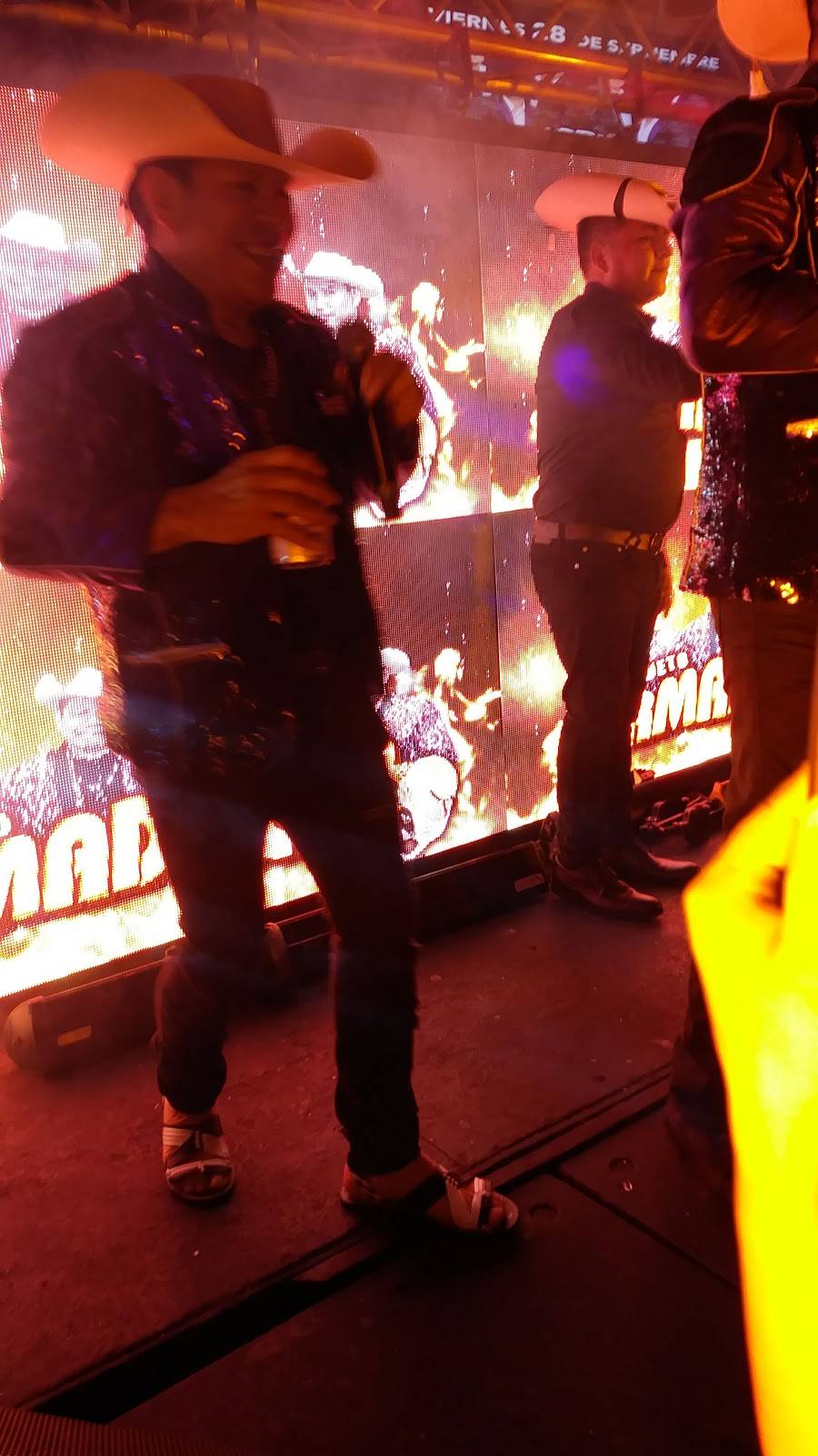 La Cabana | restaurant | 8475 Folsom Blvd, Sacramento, CA 95826, USA | 9163811577 OR +1 916-381-1577