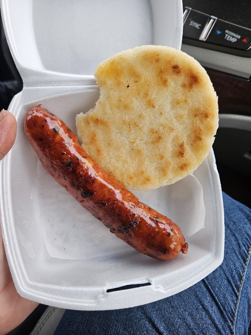 Antojitos Colombianos | restaurant | 15805 Frederick Rd, Derwood, MD 20855, USA | 2406186928 OR +1 240-618-6928