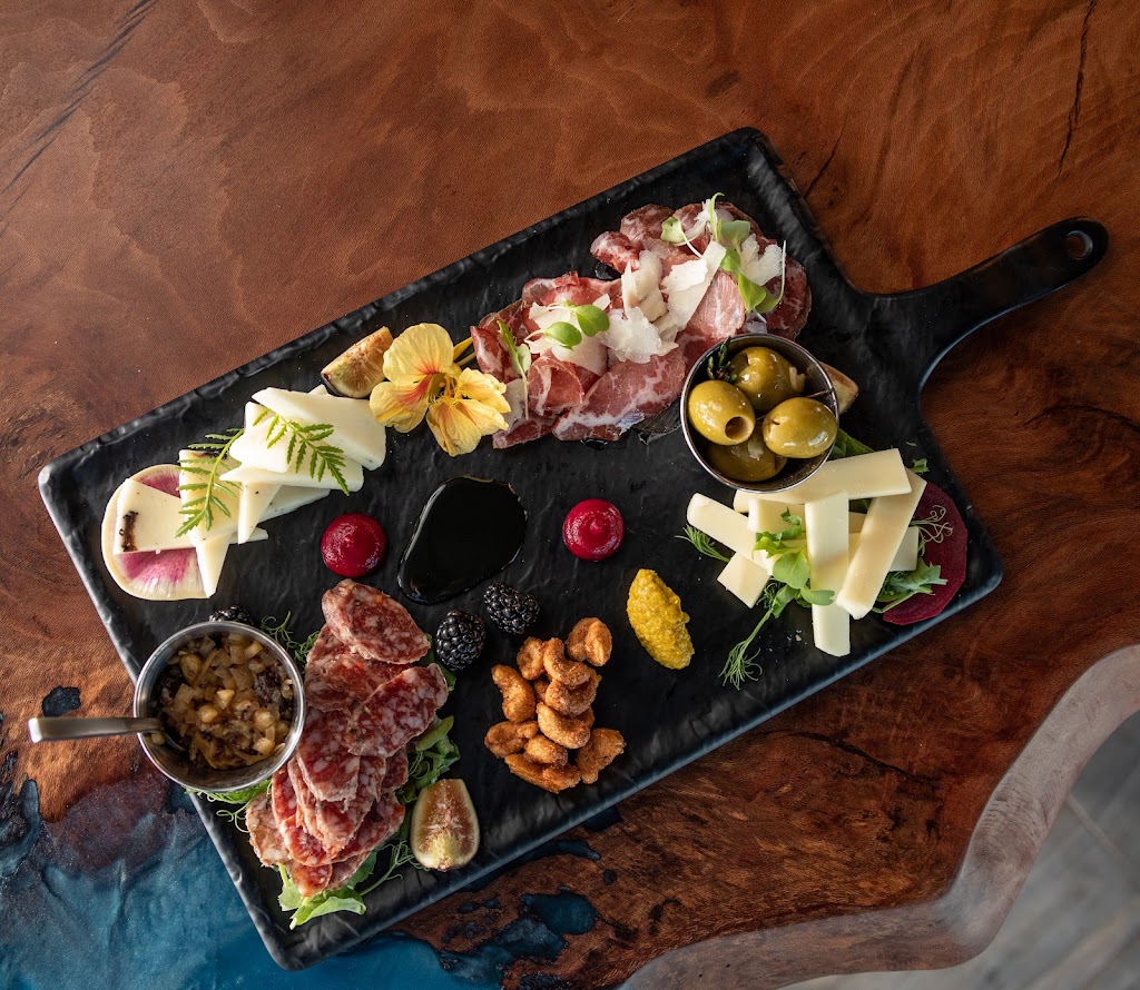 Sea Grapes Wine Lounge & Light Fare | restaurant | 6390 Gulf Blvd, St Pete Beach, FL 33706, USA | 7275000052 OR +1 727-500-0052