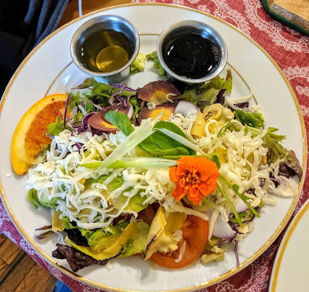 Blue Phoenix Cáfe and Market | restaurant | 110 West E Washington St, Lexington, VA 24450, USA | 5404618306 OR +1 540-461-8306