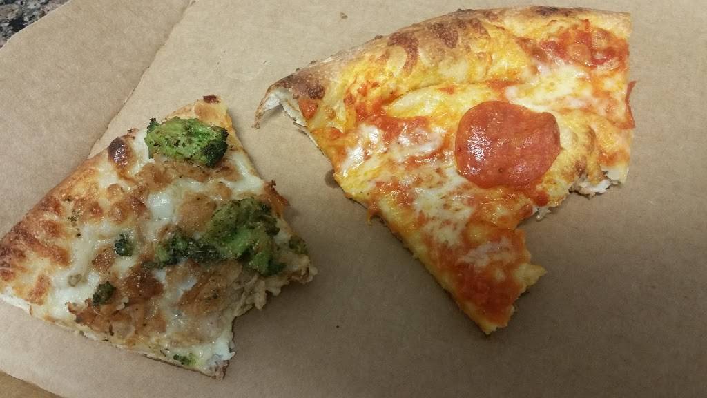 Emilios Pizza | restaurant | 554 MacDade Boulevard, Folsom, PA 19033, USA | 6105862212 OR +1 610-586-2212