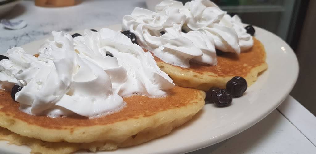 Mariner Family Restaurant | restaurant | 1834, 5175 Mariner Blvd, Spring Hill, FL 34609, USA | 3526864444 OR +1 352-686-4444