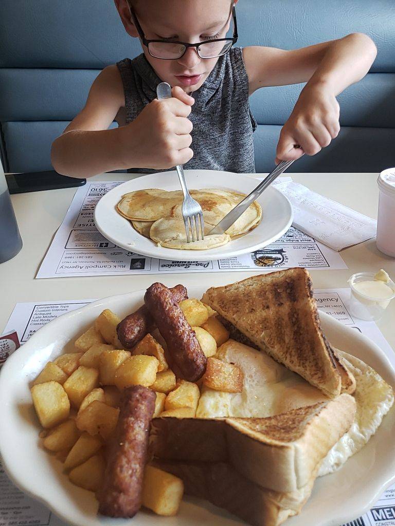 Wise Guys Diner and Catering | restaurant | 2811 Dewey Ave, Rochester, NY 14616, USA | 5856631800 OR +1 585-663-1800