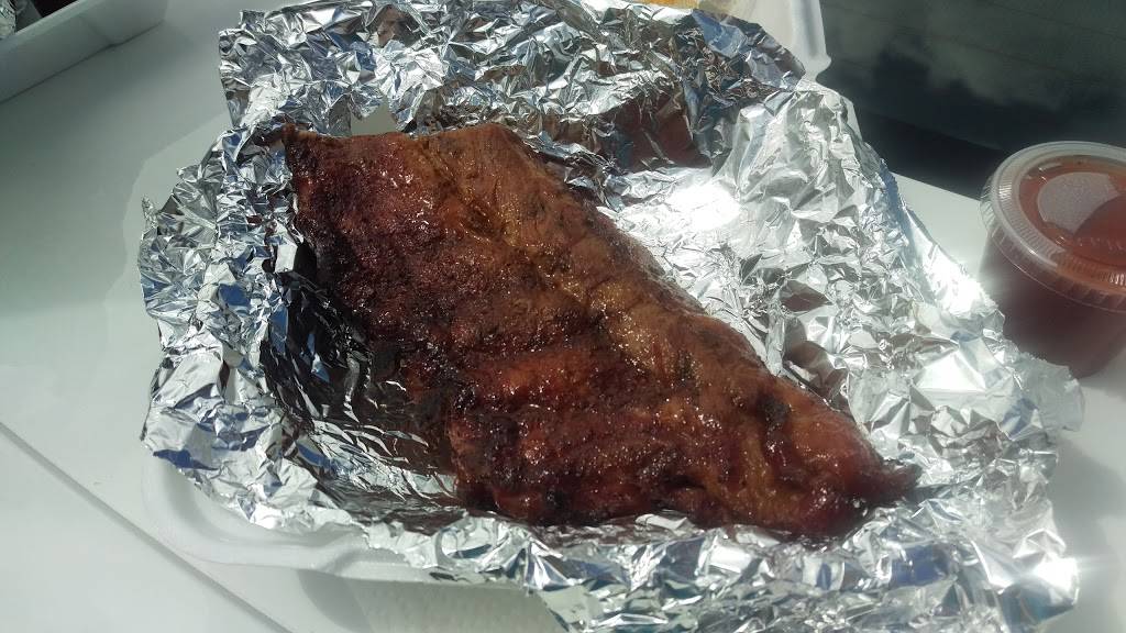 Bristol BBQ | restaurant | 730 Volunteer Pkwy, Bristol, TN 37620, USA | 4235732227 OR +1 423-573-2227