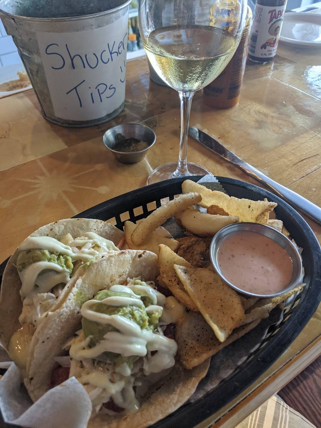 THE LOCAL PEARL OYSTER SHOPPE | restaurant | 124 Canal St, New Smyrna Beach, FL 32168, USA | 3864446483 OR +1 386-444-6483