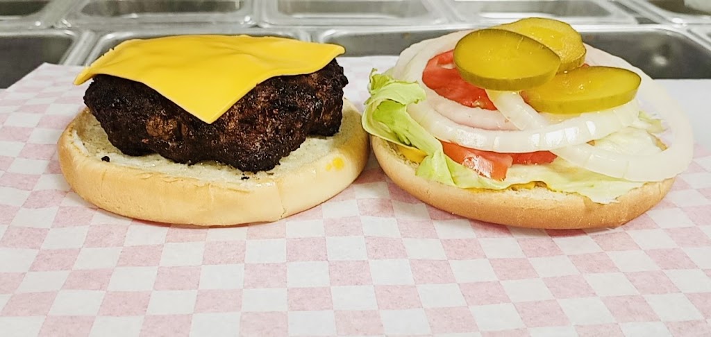 Oak Ridge Snack Shack | restaurant | 203 N Oak St, Oak Ridge, LA 71264, USA | 3183727175 OR +1 318-372-7175