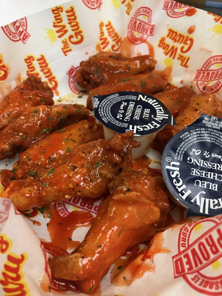 The Wing Guru Dallas | restaurant | 921 W Commerce St, Dallas, TX 75212, USA | 9728762334 OR +1 972-876-2334