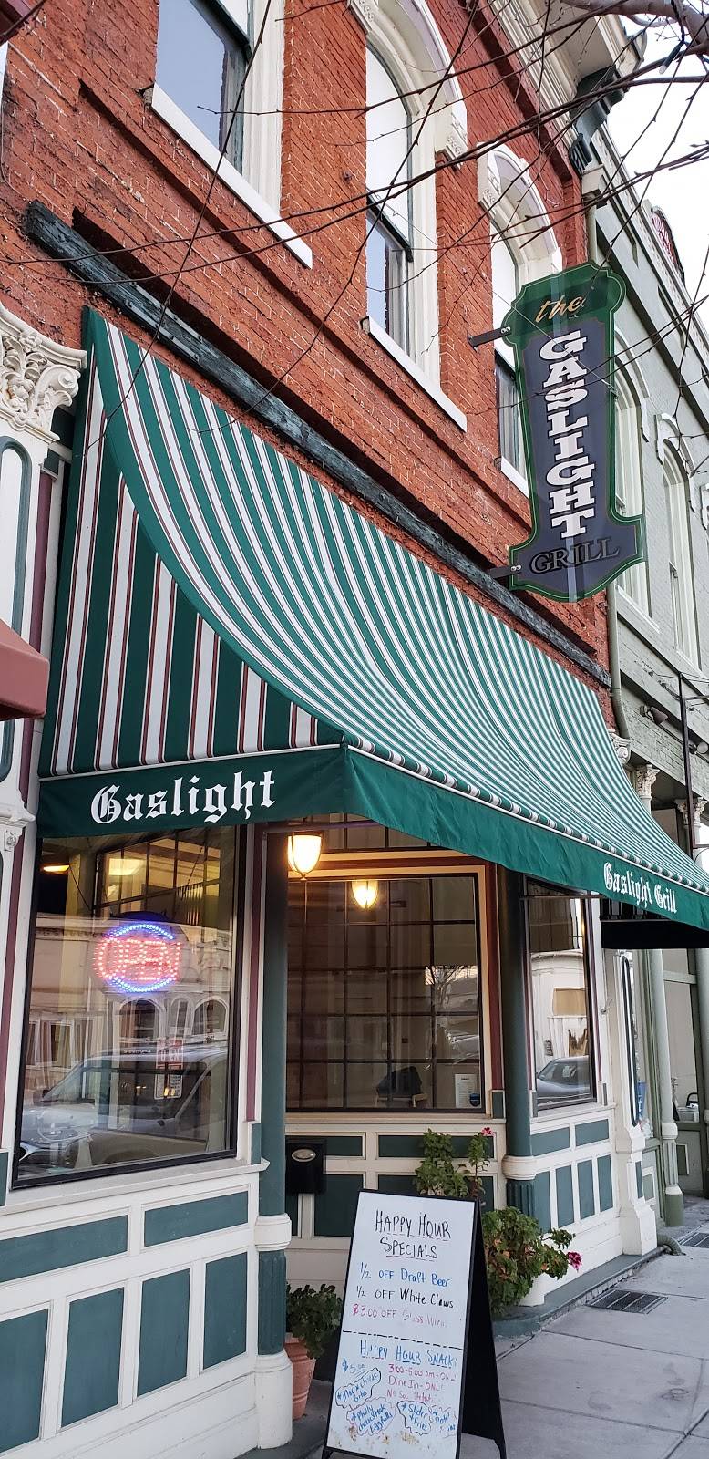 Gaslight Grill | restaurant | 135 N Main St, Lakeport, CA 95453, USA | 7072631404 OR +1 707-263-1404