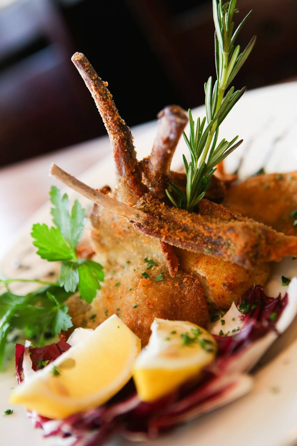 Pinos Italian Dining | restaurant | 3800 S Tamiami Trail #9-10, Sarasota, FL 34239, USA | 9413661440 OR +1 941-366-1440