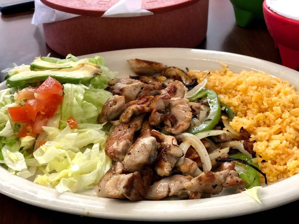 Taqueria El Guanajuatense | restaurant | 7714 Medina Base Rd, San Antonio, TX 78227, USA | 2106457105 OR +1 210-645-7105