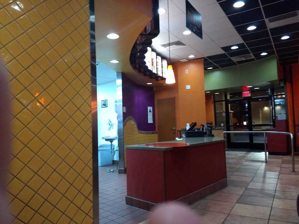 Taco Bell | meal takeaway | 39056 Winchester Rd, Murrieta, CA 92563, USA | 9518944402 OR +1 951-894-4402