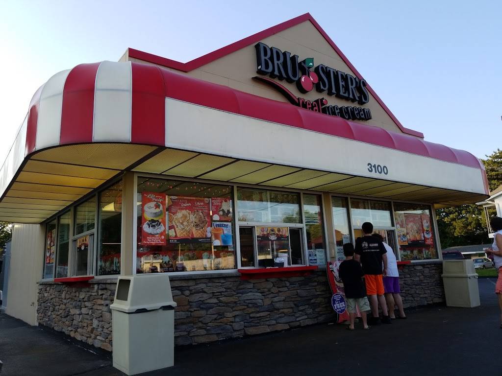 Brusters Real Ice Cream of Erie | restaurant | 3100 W 12th St, Erie, PA 16505, USA | 8148361170 OR +1 814-836-1170