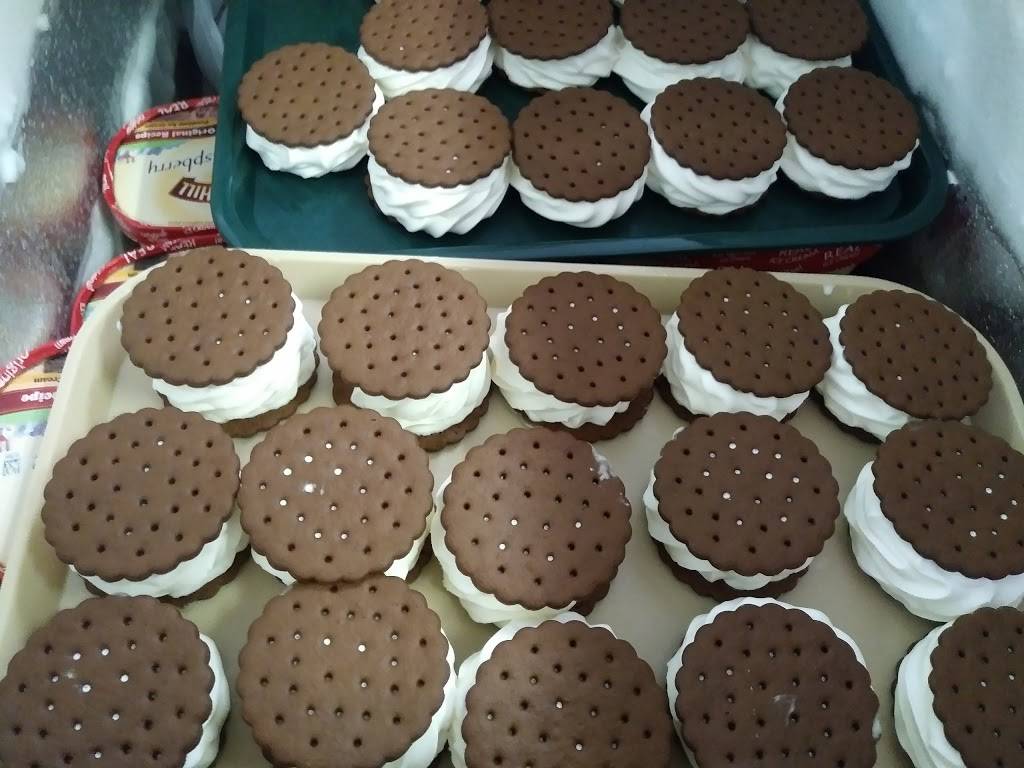 Cedar Valley Grocery | restaurant | 2560 New Park Rd, New Park, PA 17352, USA | 7173824337 OR +1 717-382-4337