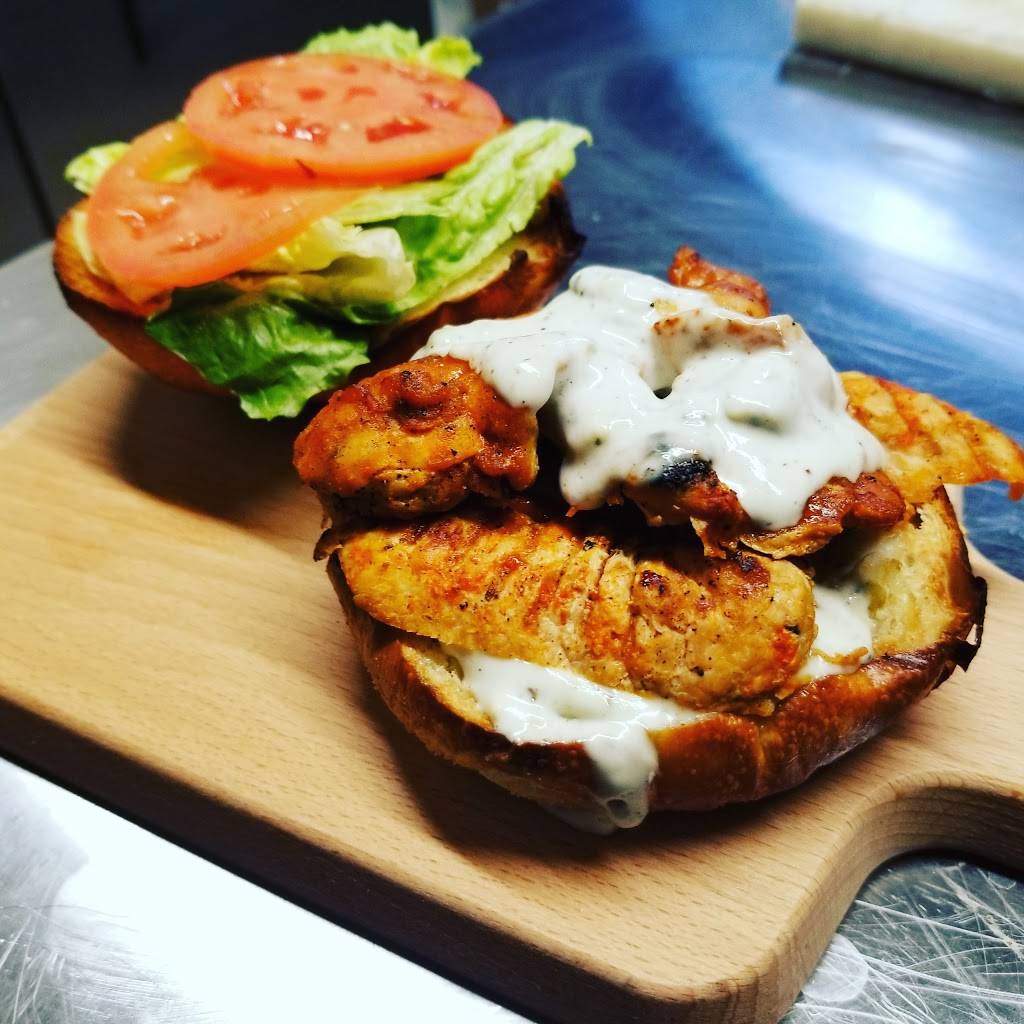 The Grand Templin Pub | restaurant | 216 St Andrew St W, Fergus, ON N1M 1N7, Canada | 2263834483 OR +1 226-383-4483