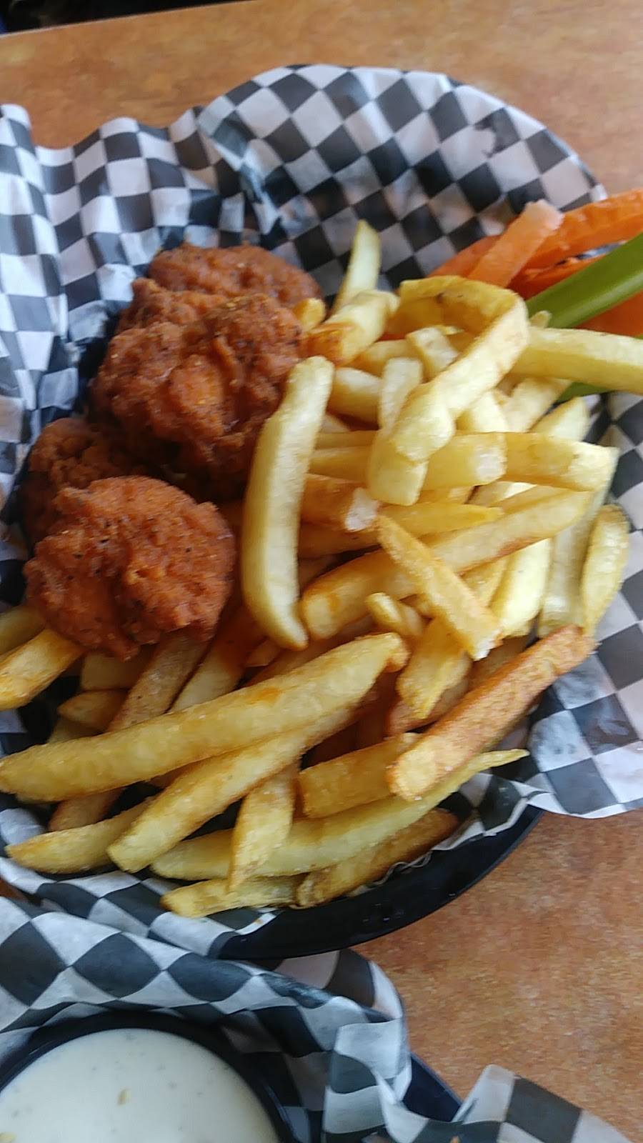 Wing House | restaurant | 4336 Tweedy Blvd, South Gate, CA 90280, USA | 3235649464 OR +1 323-564-9464