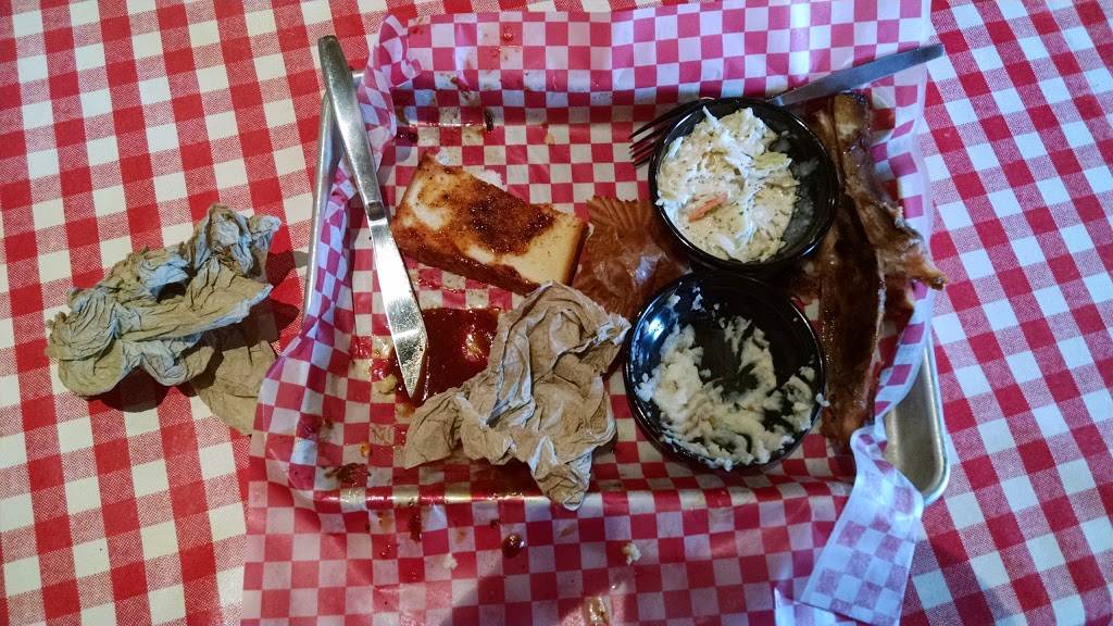 Famous Daves Bar-B-Que | restaurant | 1 Cabela Blvd, Scarborough, ME 04074, USA | 2075100025 OR +1 207-510-0025