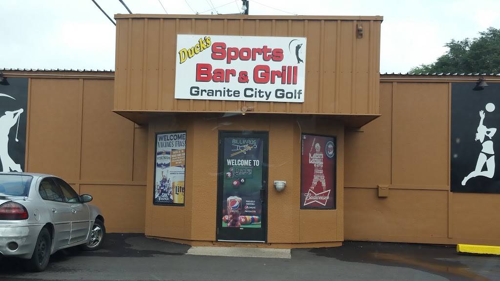 Ducks Sports Bar & Grill | restaurant | 3606 W Division St, St Cloud, MN 56301, USA | 3202290909 OR +1 320-229-0909