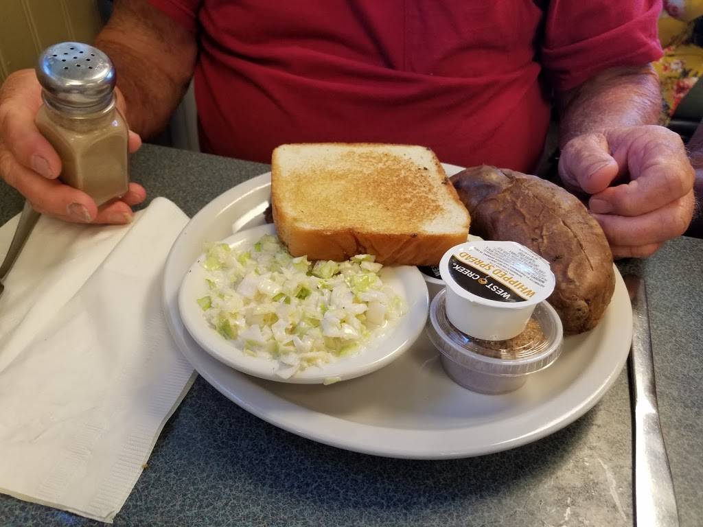 Mikes | restaurant | 49 Old Military Rd W, Colt, AR 72326, USA | 8706338916 OR +1 870-633-8916