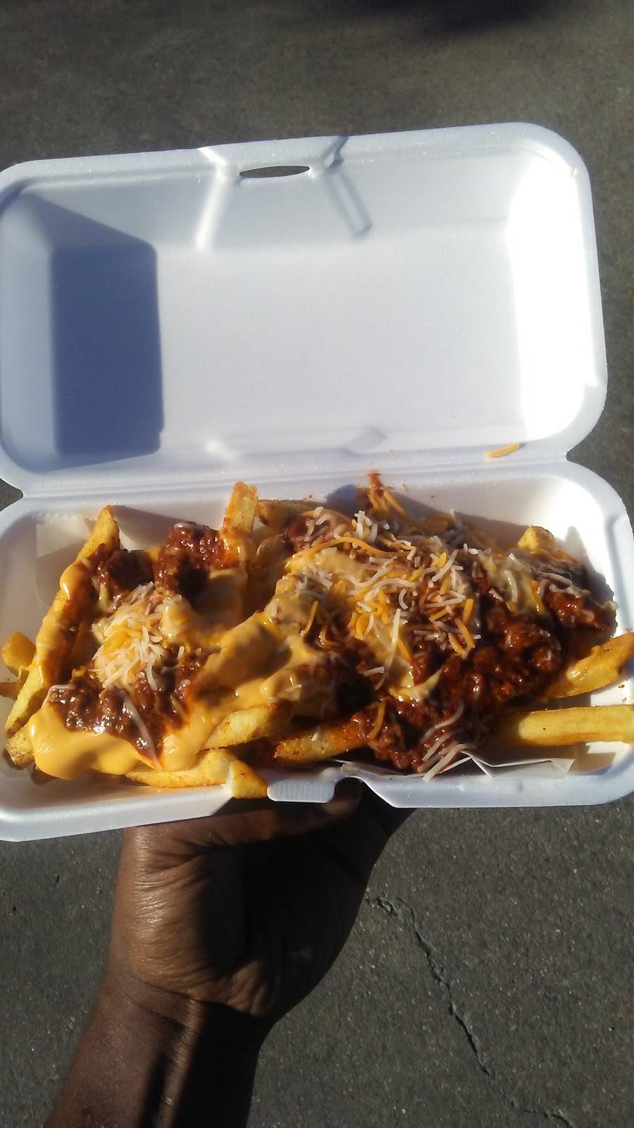 Frankies Dawg House | restaurant | 2318 Cedardale Ave, Baton Rouge, LA 70808, USA | 2253896255 OR +1 225-389-6255