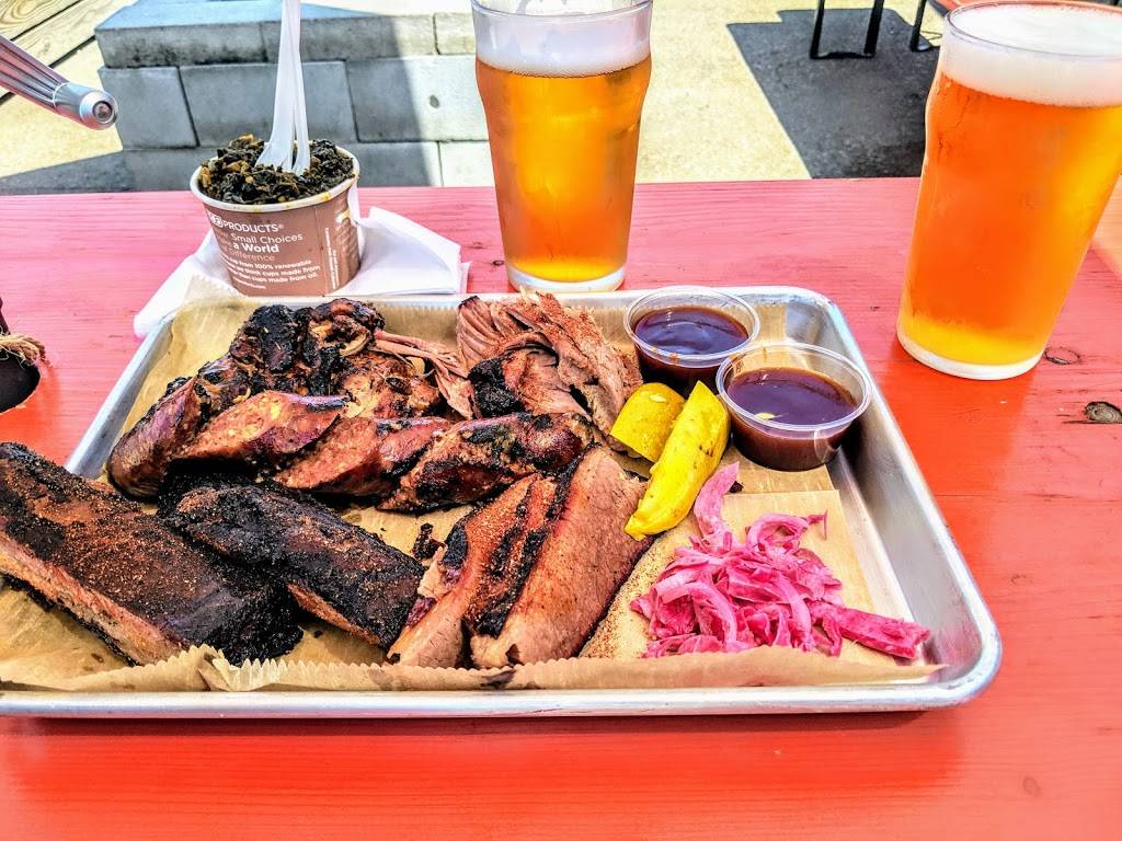 Ray Rays Hog Pit Franklinton | restaurant | 424 W Town St, Columbus, OH 43215, USA | 6144049742 OR +1 614-404-9742