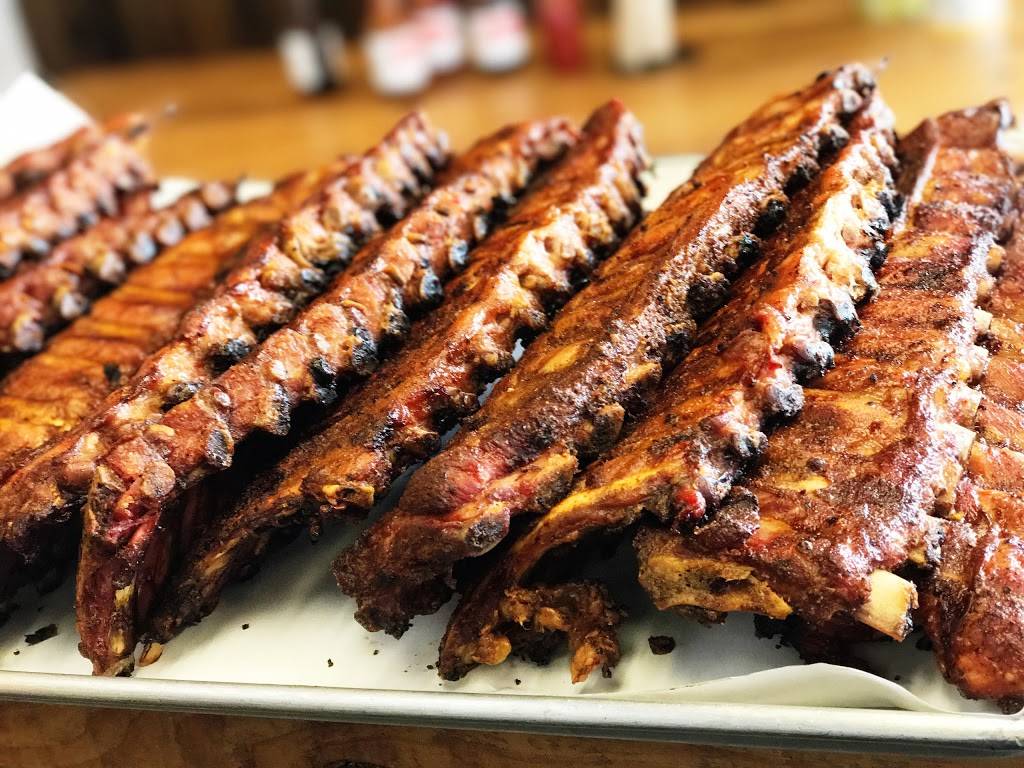 Earls BBQ | restaurant | 4835 N Austin Ave, Chicago, IL 60630, USA | 7736287870 OR +1 773-628-7870