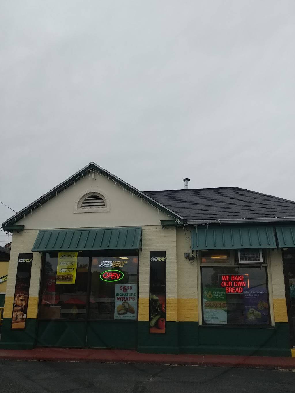 Subway | restaurant | 373 Maple Ave, Shrewsbury, MA 01545, USA | 5087999090 OR +1 508-799-9090