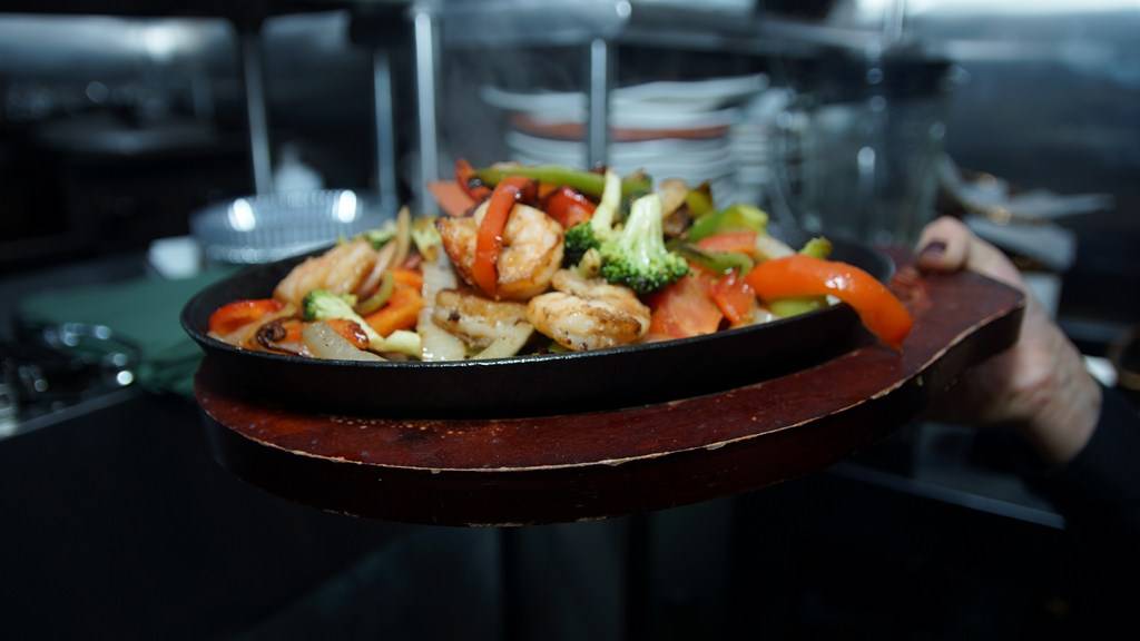 El Encanto De Lola 2 | restaurant | 175 Lenox Ave, New York, NY 10026, USA | 6468503623 OR +1 646-850-3623