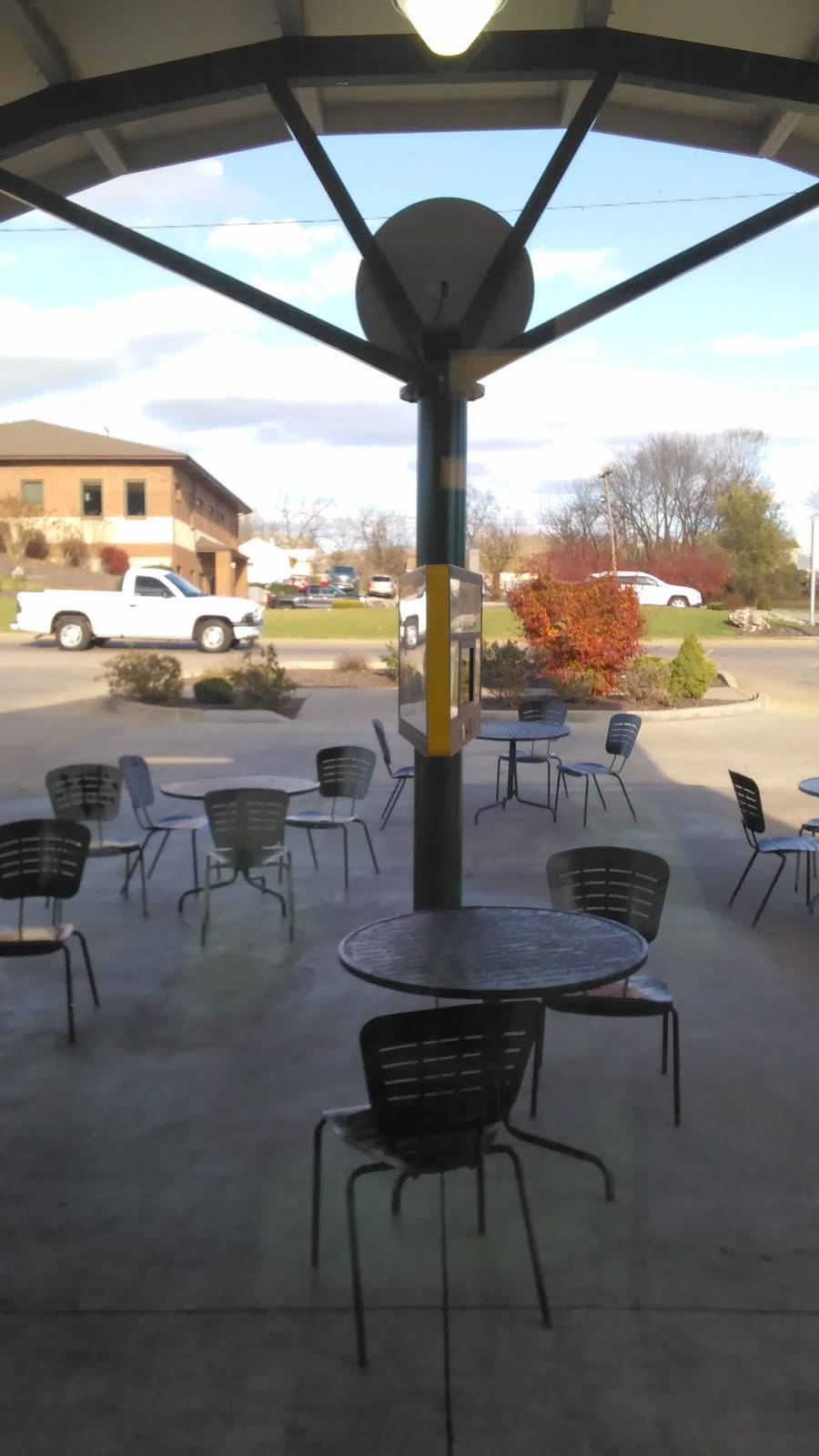 Sonic Drive-In | restaurant | 611 E High St, Potosi, MO 63664, USA | 5734382779 OR +1 573-438-2779