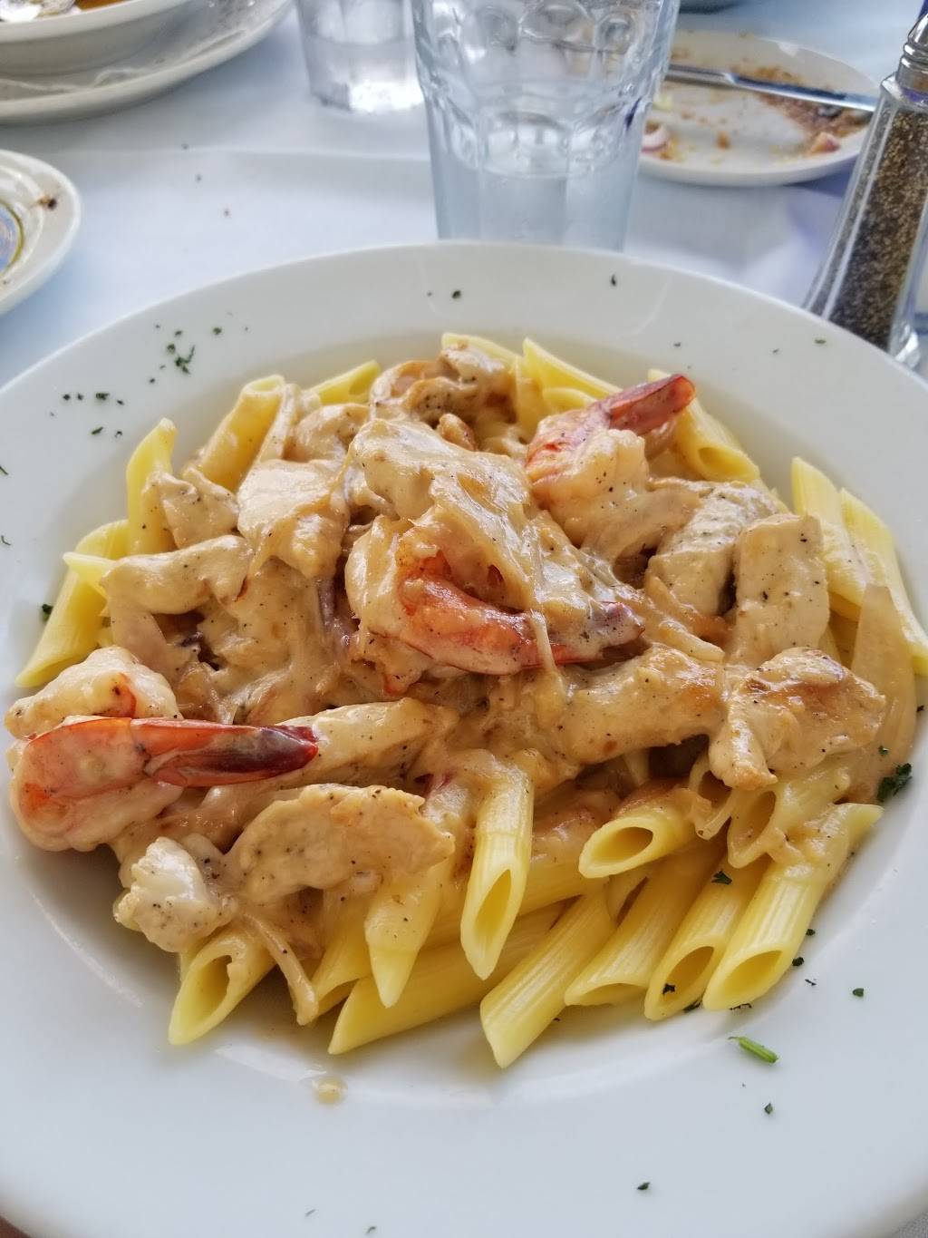 Old Tavernier Restaurant & Lounge | night club | 90311 Old Hwy, Tavernier, FL 33070, USA | 3058526012 OR +1 305-852-6012