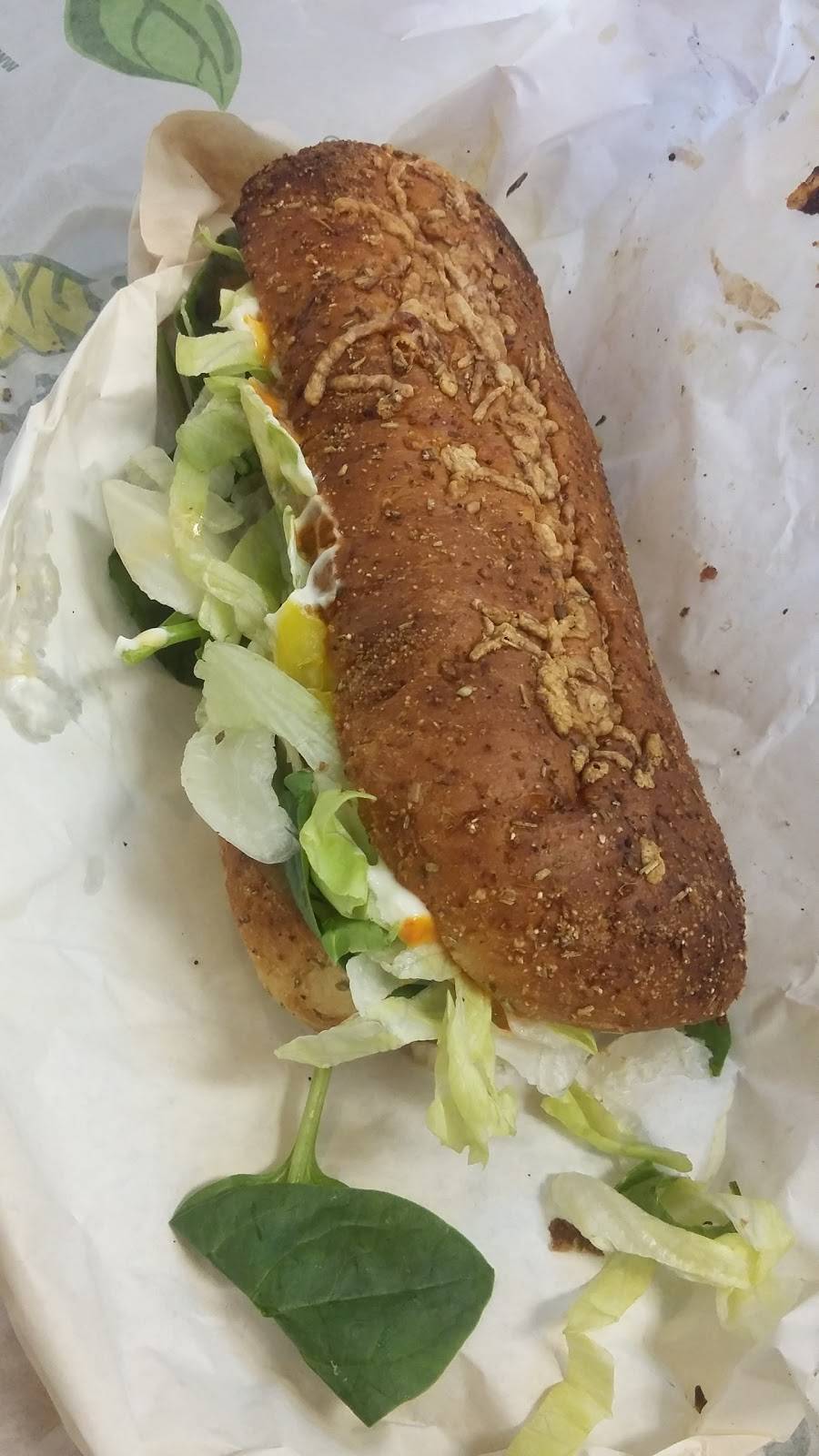 Subway Restaurants | restaurant | 400 High St, Morgantown, WV 26505, USA | 3042913300 OR +1 304-291-3300