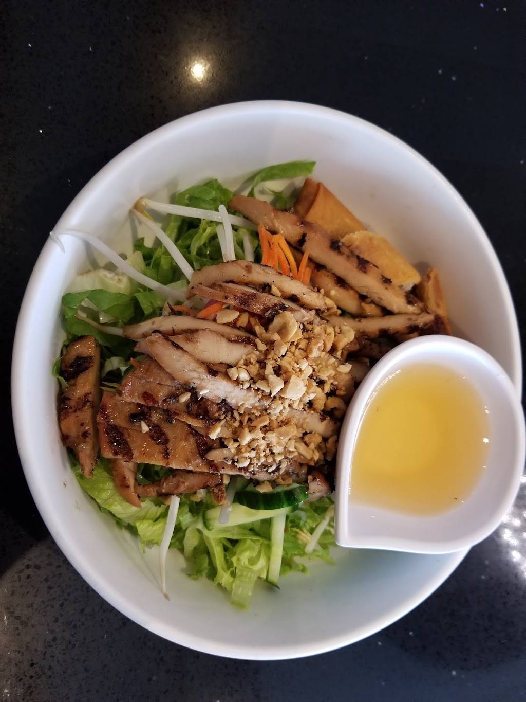 Pho Fusion | restaurant | 16700 Bayview Ave, Newmarket, ON L3X 1W1, Canada | 9052351054 OR +1 905-235-1054