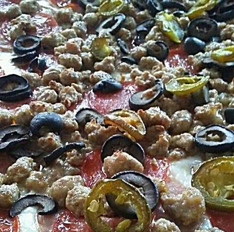 Traders Take-N-Bake Pizza | restaurant | 1830 W Caldwell Ave, Visalia, CA 93277, USA | 5597388225 OR +1 559-738-8225