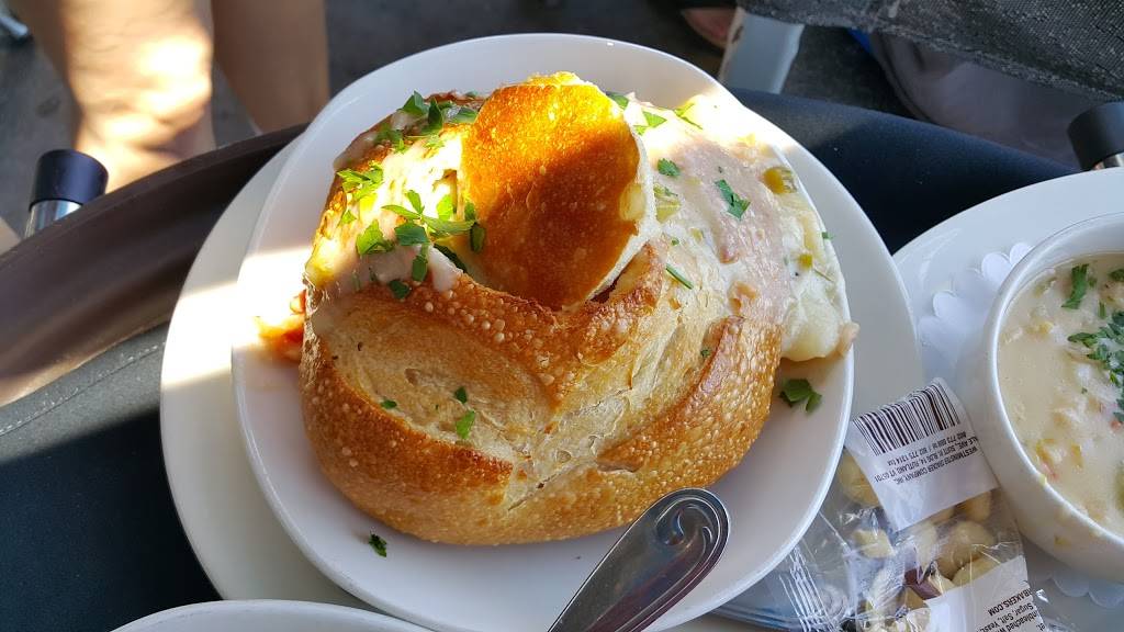 Beachside Bar-Cafe | restaurant | 5905 Sandspit Rd, Goleta, CA 93117, USA | 8059647881 OR +1 805-964-7881