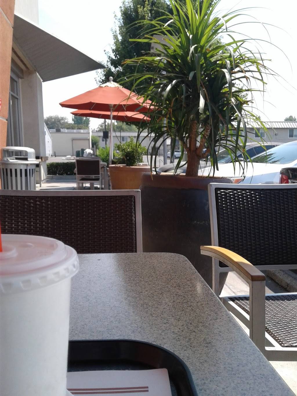 The Habit Burger Grill | meal takeaway | 1431 Howe Ave, Sacramento, CA 95825, USA | 9169272604 OR +1 916-927-2604