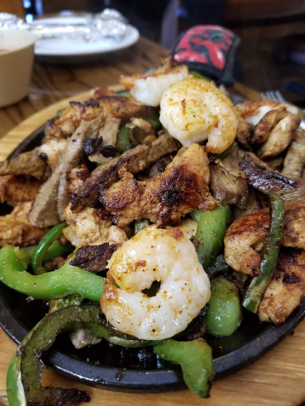 Cinco Amigos | restaurant | 1 N Willow Ave, Cookeville, TN 38501, USA | 9316464665 OR +1 931-646-4665