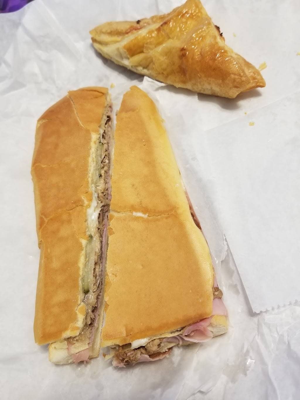 Cubano Bros | restaurant | 571 Landmeier Rd, Elk Grove Village, IL 60007, United States | 8473788865 OR +1 847-378-8865