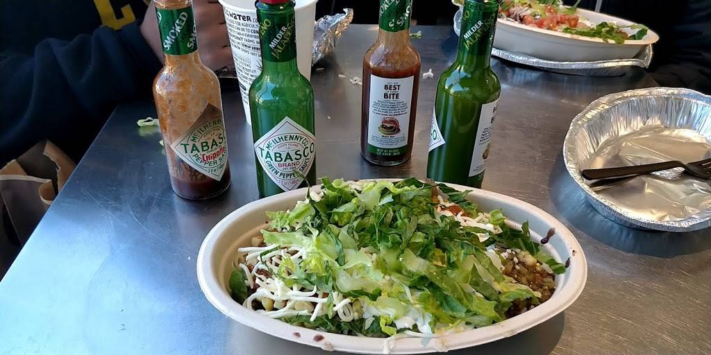 Chipotle Mexican Grill | restaurant | 2600 Connecticut Ave NW Ste 200, Washington, DC 20008, USA | 2022999111 OR +1 202-299-9111