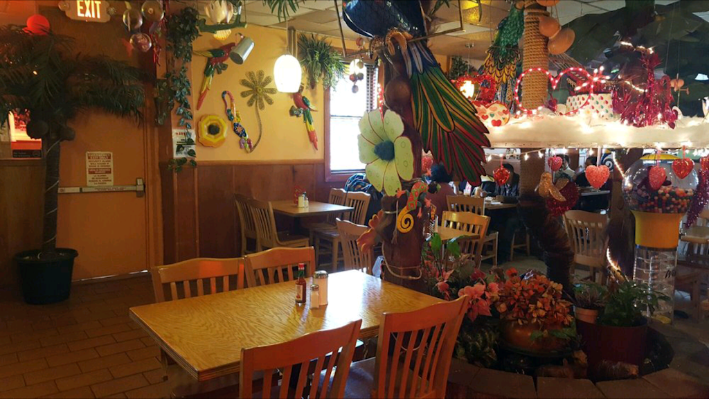 Rincón Salvadoreño | restaurant | 92-15 149th St, Jamaica, NY 11435, USA | 7185263220 OR +1 718-526-3220