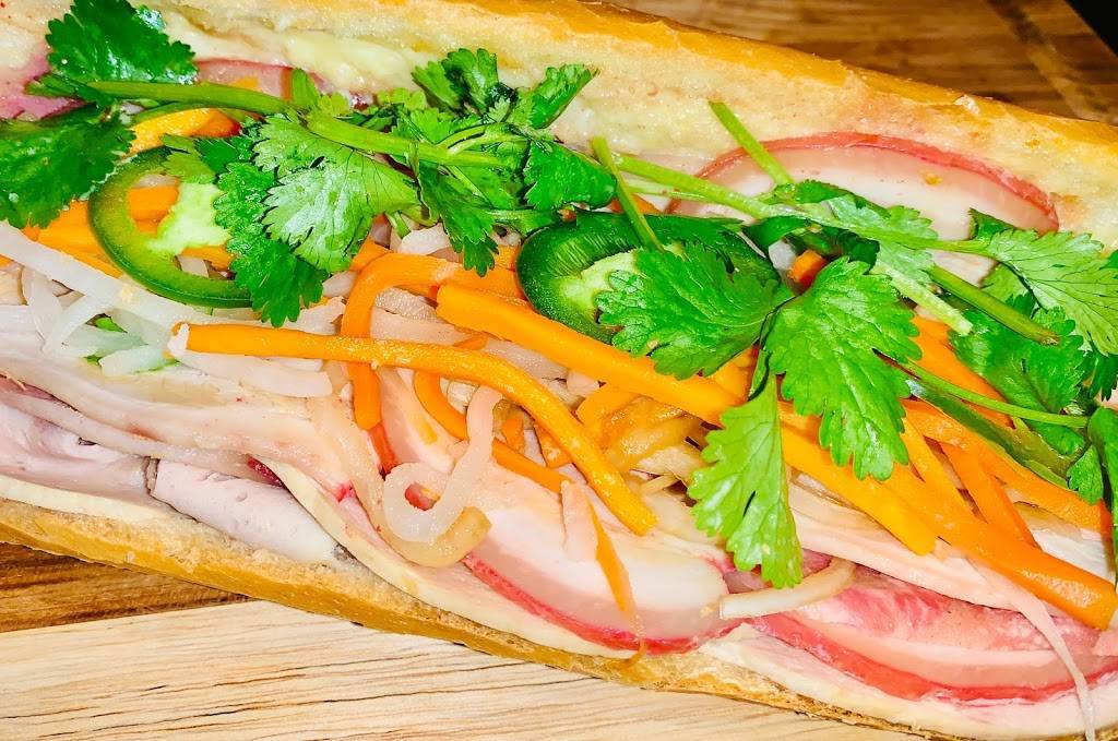Taste Togo BanhMi | restaurant | 18230 E Valley Hwy #153, Kent, WA 98032, USA | 4252919160 OR +1 425-291-9160