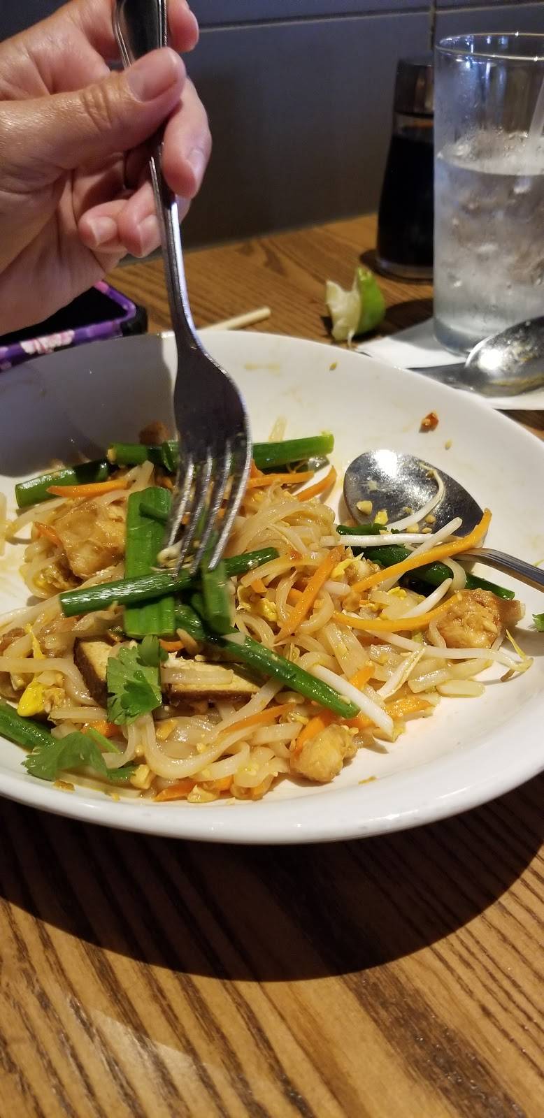 P.F. Changs | restaurant | 827 Brandon Town Center Dr, Brandon, FL 33511, USA | 8135307120 OR +1 813-530-7120