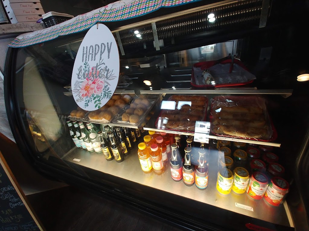 Fratellis Pizza Kitchen | restaurant | 306 S Water St, Henderson, NV 89015, USA | 7022687470 OR +1 702-268-7470