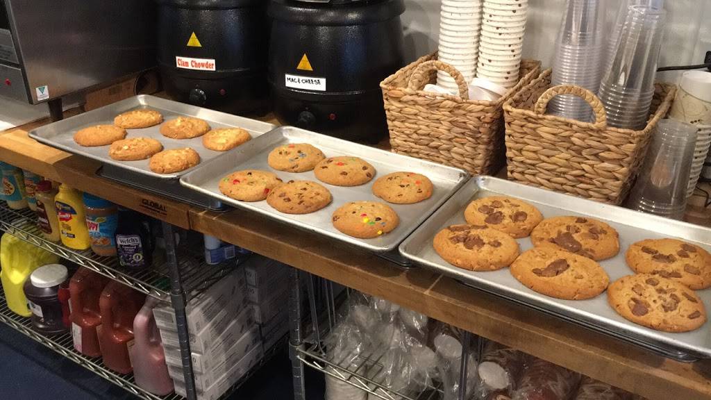 Box Lunch Truro | restaurant | 300 US-6, Truro, MA 02666, USA | 5084874545 OR +1 508-487-4545