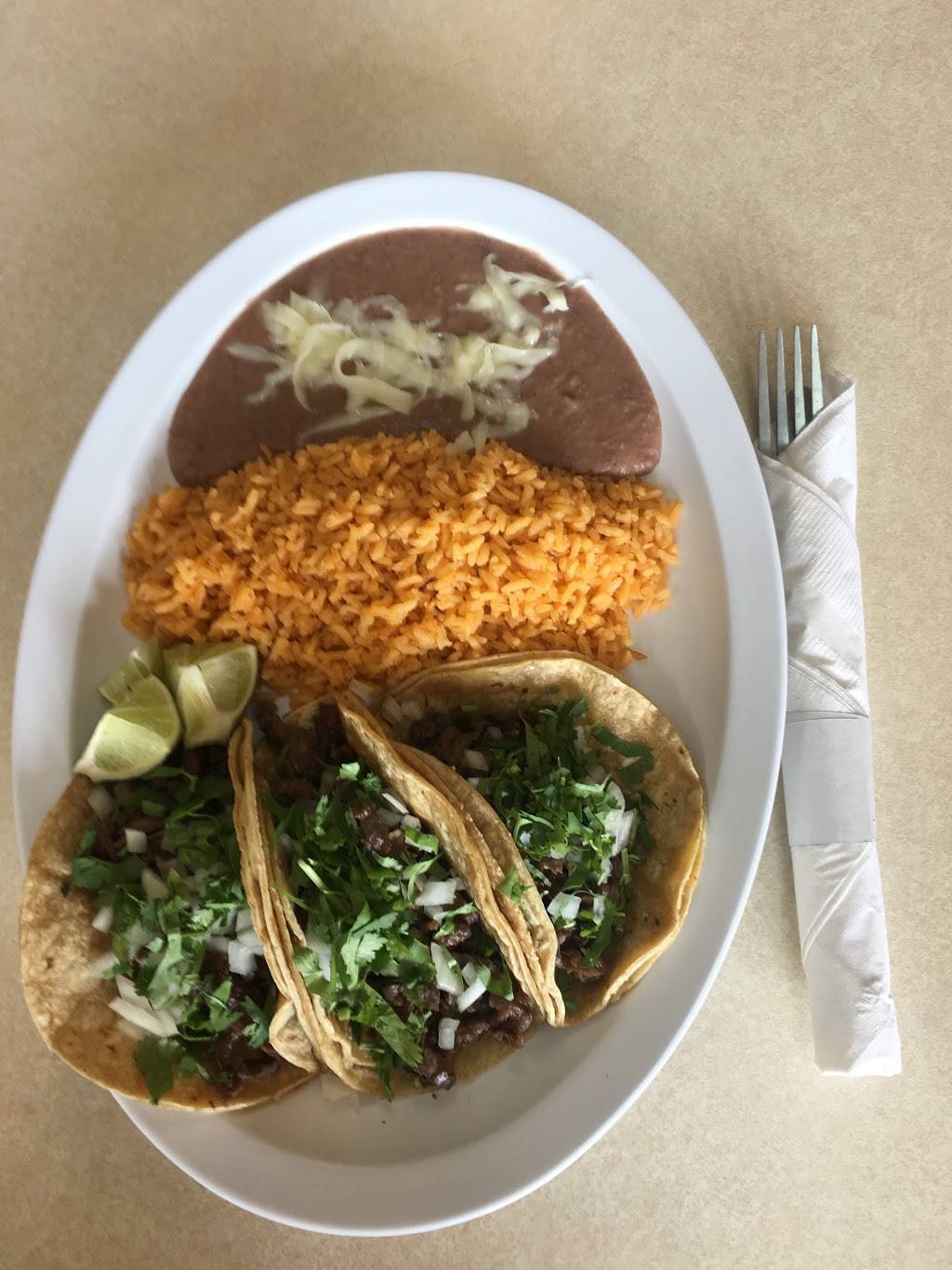 The Fast Burrito (El Burrito Rapido) | restaurant | 3414 W Irving Park Rd, Chicago, IL 60618, USA | 7732799430 OR +1 773-279-9430